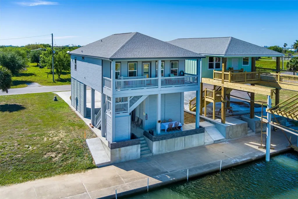2005 Nelson Street Port Bolivar TX 77650