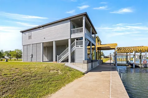 2005 Nelson Street Port Bolivar TX 77650