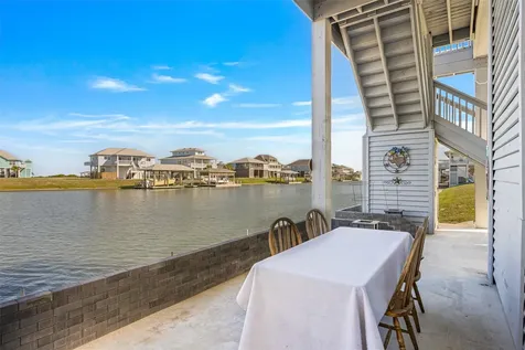 2005 Nelson Street Port Bolivar TX 77650