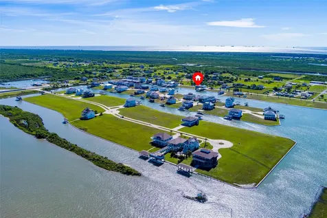 2005 Nelson Street Port Bolivar TX 77650