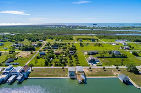 2005 Nelson Street Port Bolivar TX 77650