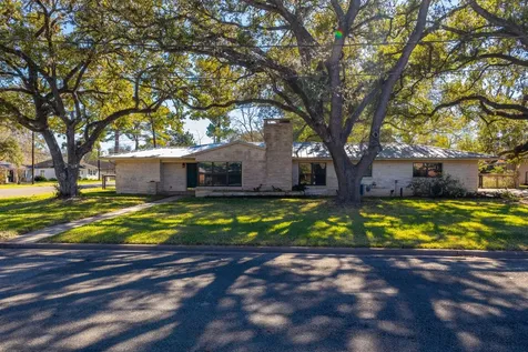 301 Bonham Street Columbus TX 78934