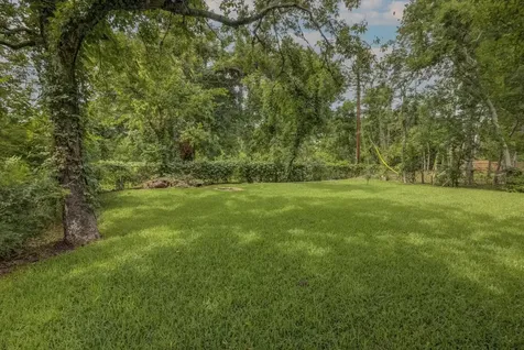 211 Magnolia Street Lake Jackson TX 77566
