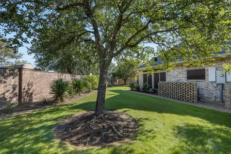 5011 Fairfield Court Bryan TX 77802