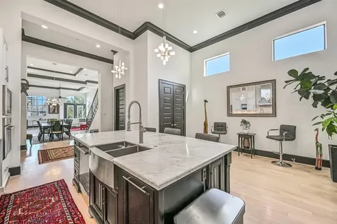 503 W Clay Street Houston TX 77019
