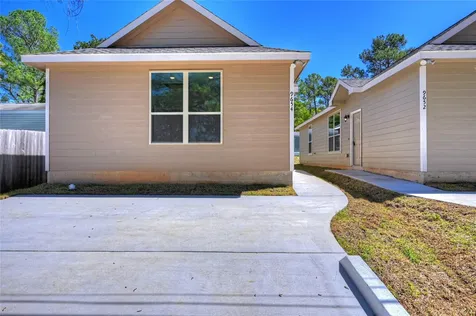 11779 White Cedar Willis TX 77318