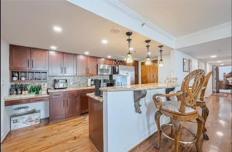 3525 Sage Road 1517 Houston TX 77056