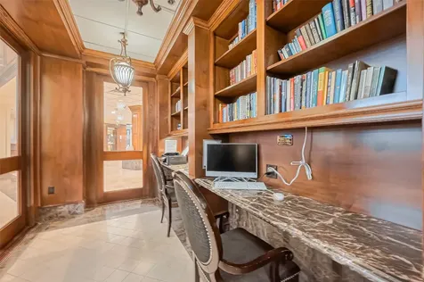 3525 Sage Road 1517 Houston TX 77056