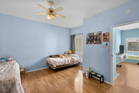 6602 Harbor Town Drive 1207 Houston TX 77036