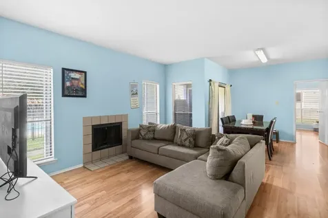 6602 Harbor Town Drive 1207 Houston TX 77036