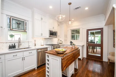 209 E Woodland Street Houston TX 77009