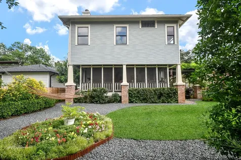 209 E Woodland Street Houston TX 77009