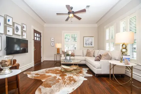 209 E Woodland Street Houston TX 77009