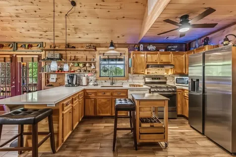 23 Hunters Creek Drive Huntsville TX 77340