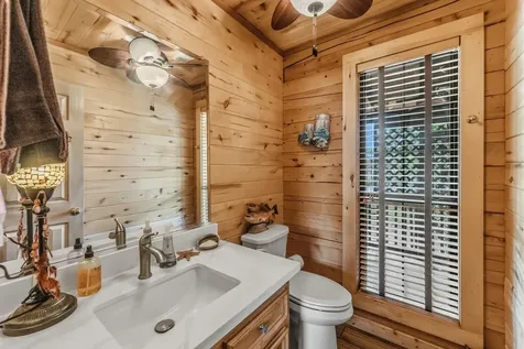 23 Hunters Creek Drive Huntsville TX 77340
