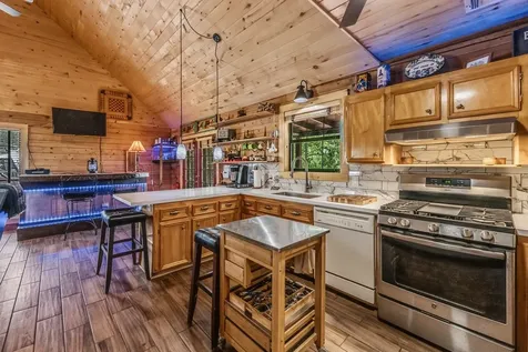23 Hunters Creek Drive Huntsville TX 77340