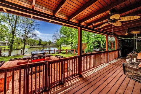 23 Hunters Creek Drive Huntsville TX 77340