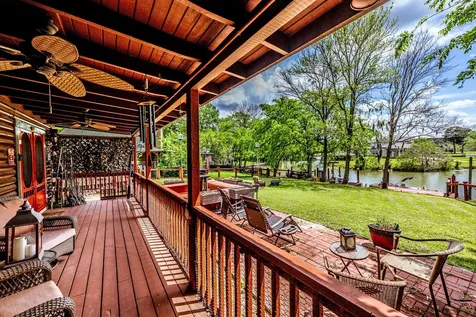 23 Hunters Creek Drive Huntsville TX 77340
