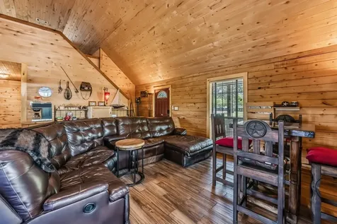 23 Hunters Creek Drive Huntsville TX 77340