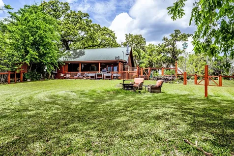 23 Hunters Creek Drive Huntsville TX 77340