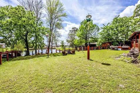 23 Hunters Creek Drive Huntsville TX 77340