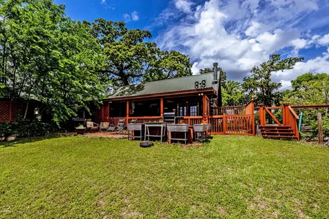 23 Hunters Creek Drive Huntsville TX 77340