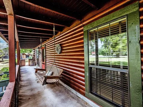 23 Hunters Creek Drive Huntsville TX 77340