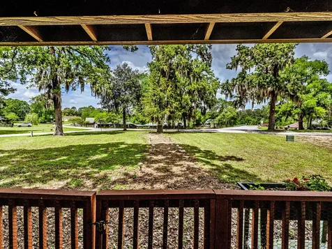 23 Hunters Creek Drive Huntsville TX 77340