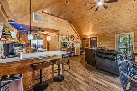 23 Hunters Creek Drive Huntsville TX 77340