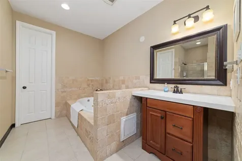 3004 Falls At Fairdale Houston TX 77057
