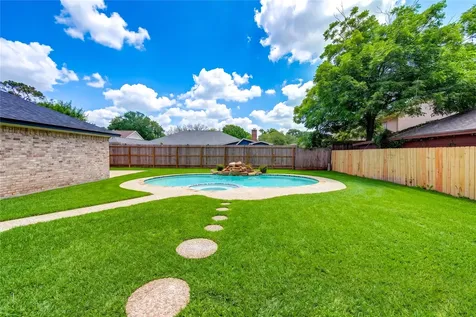 8206 Tiger Lane Houston TX 77040