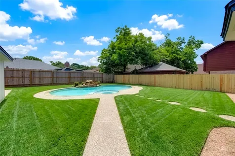 8206 Tiger Lane Houston TX 77040