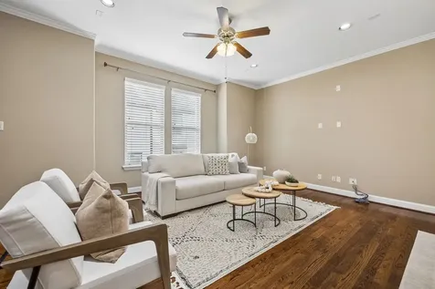1031 W 21st Street B Houston TX 77008