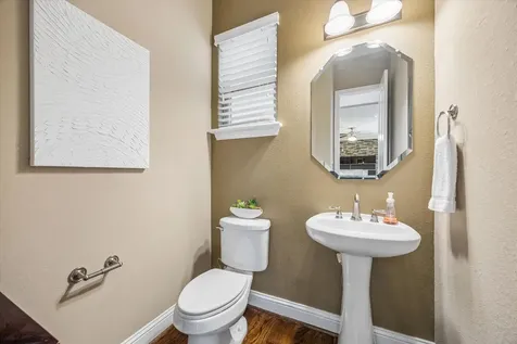 1031 W 21st Street B Houston TX 77008