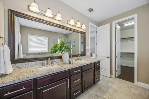 1031 W 21st Street B Houston TX 77008
