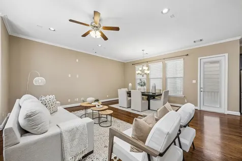 1031 W 21st Street B Houston TX 77008