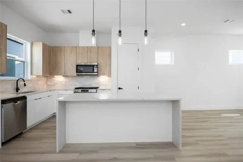 6735 Peerless Street C Houston TX 77021