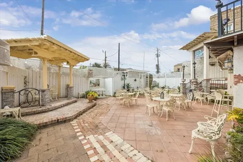715 Broadway Street Galveston TX 77550
