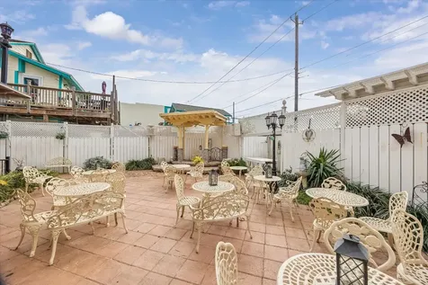 715 Broadway Street Galveston TX 77550