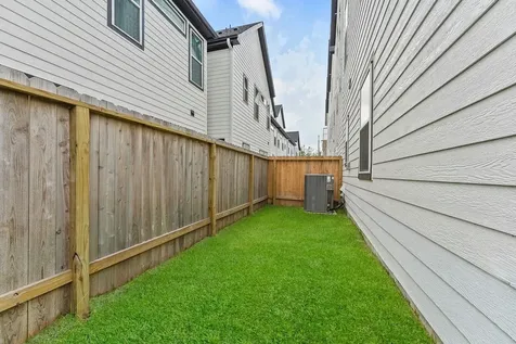 1130 Highland Row Lane Houston TX 77091