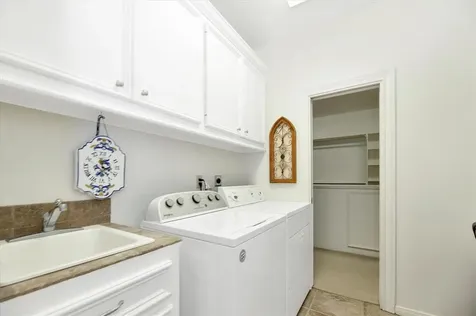 235 Island Drive Livingston TX 77351