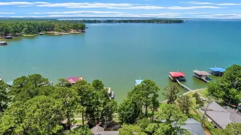 235 Island Drive Livingston TX 77351