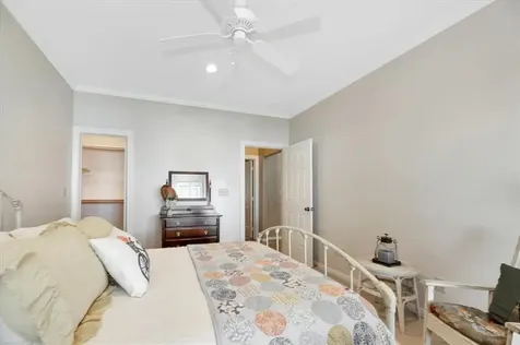 235 Island Drive Livingston TX 77351