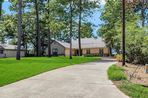 235 Island Drive Livingston TX 77351