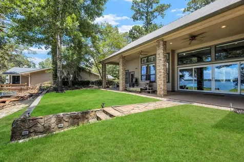 235 Island Drive Livingston TX 77351