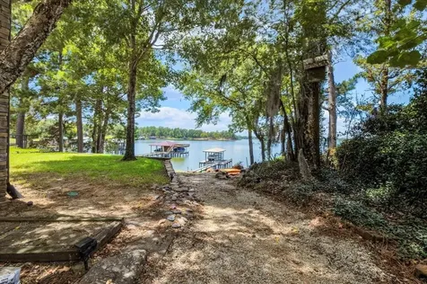235 Island Drive Livingston TX 77351