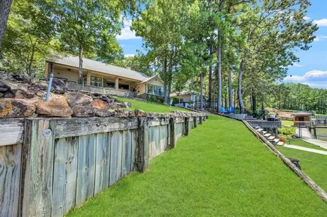 235 Island Drive Livingston TX 77351