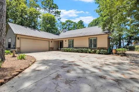 235 Island Drive Livingston TX 77351