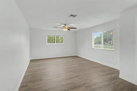6315 Avenue T Santa Fe TX 77510