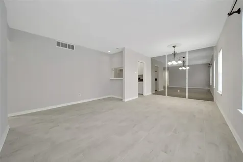2822 Briarhurst Drive 45 Houston TX 77057